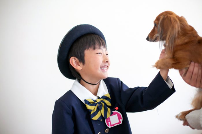 ワンちゃんと一緒に卒園写真