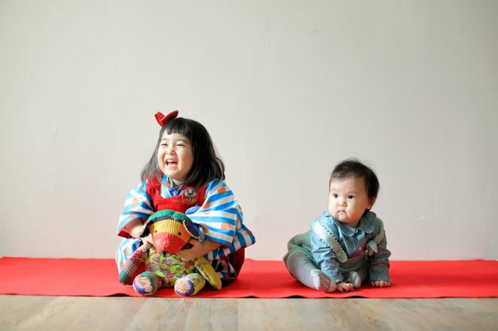 3歳女の子七五三撮影,1歳の妹と一緒に。いい笑顔