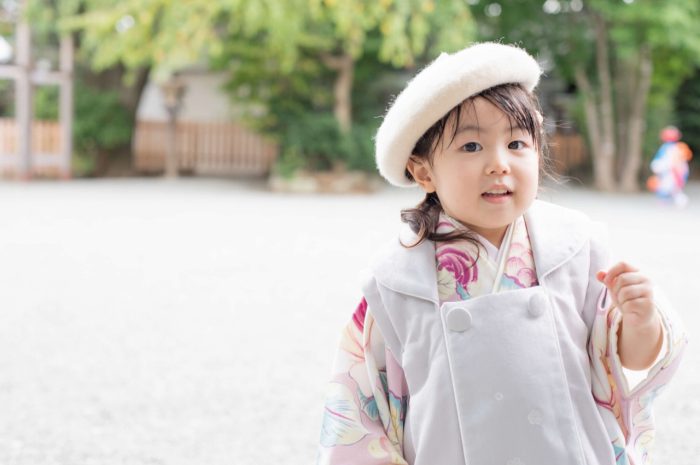 伊勢山皇大神宮で七五三出張撮影,3歳七五三,ベレー帽姿