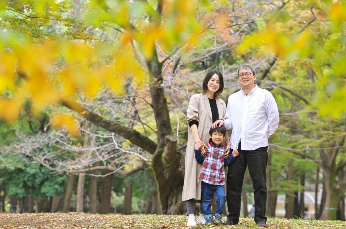 代々木公園家族写真撮影,4歳男の子誕生日記念撮影,紅葉