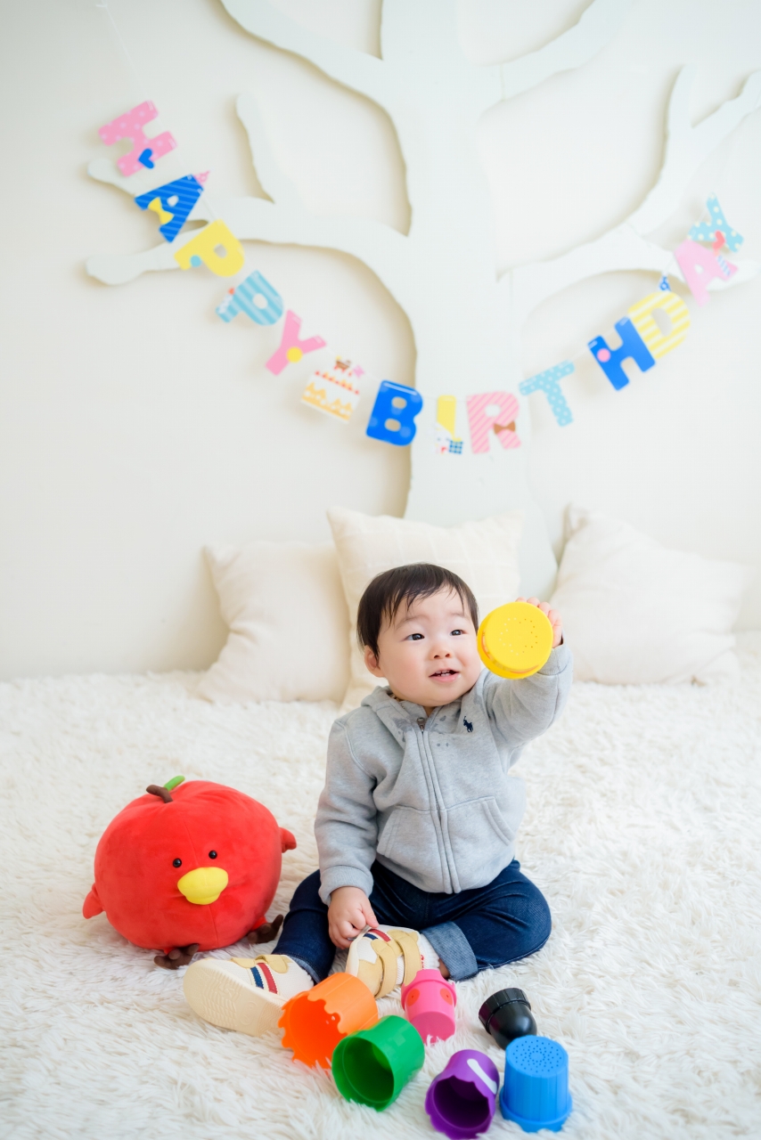 1歳誕生日記念撮影,男の子,3人家族,1歳男の子,渋谷スタジオ,明るいスタジオ,1歳誕生日