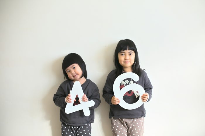 4歳女の子,6歳女の子,記念写真