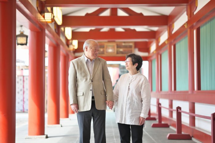 金婚式,出張撮影,赤坂日枝神社,家族写真,孫,結婚50年,ポートレート,大人ポートレート撮影,記念写真