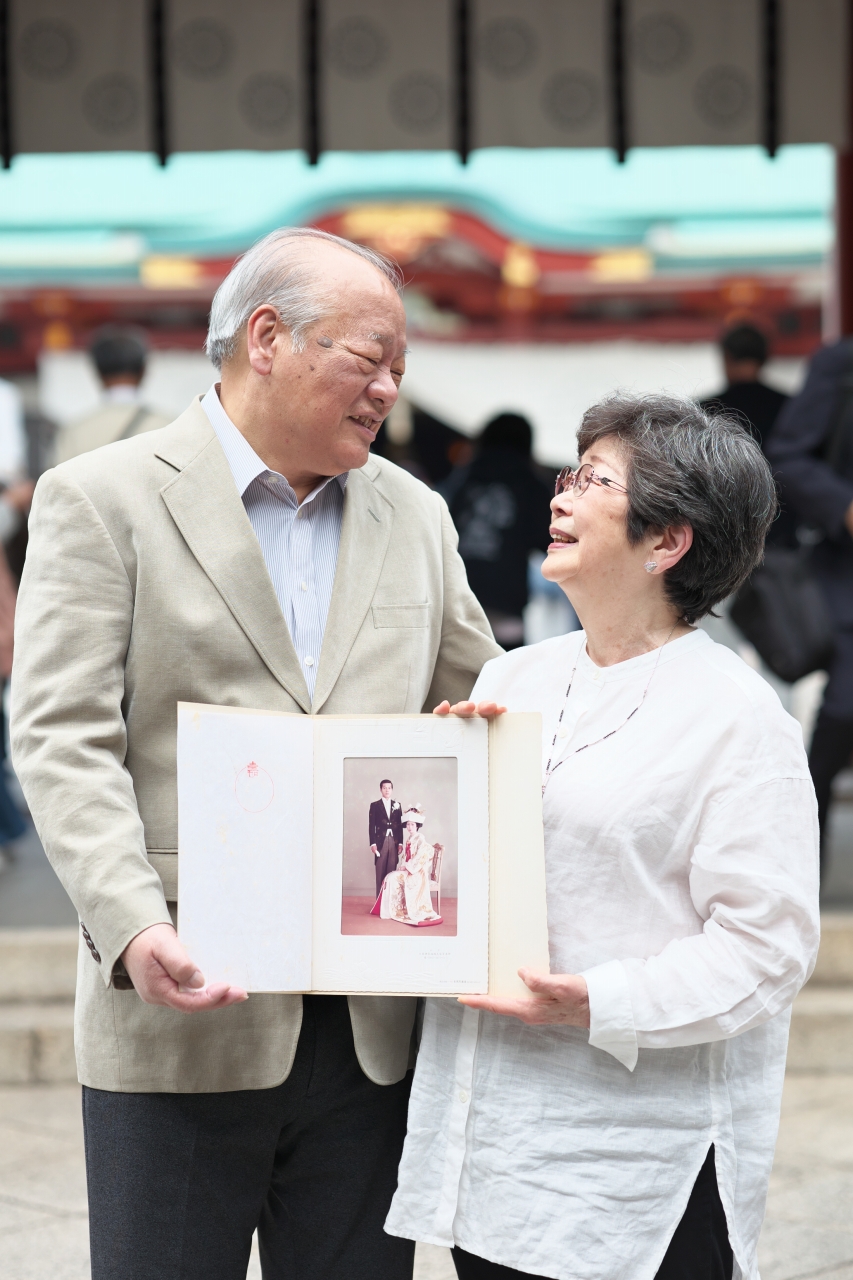 金婚式,出張撮影,赤坂日枝神社,家族写真,孫,結婚50年,結婚写真