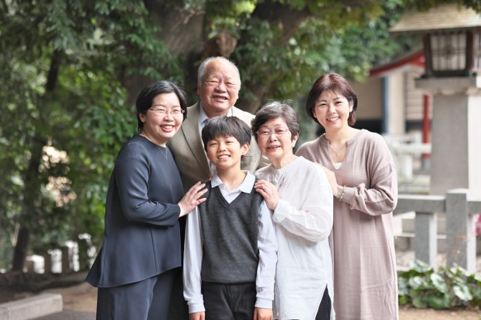 金婚式,出張撮影,赤坂日枝神社,家族写真,孫,夫婦50周年記念撮影,家族