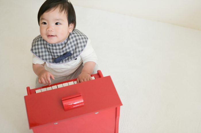 1歳誕生日記念,スタジオ撮影,1歳記念,1歳誕生日,男の子,ピアノ,ピアノ撮影